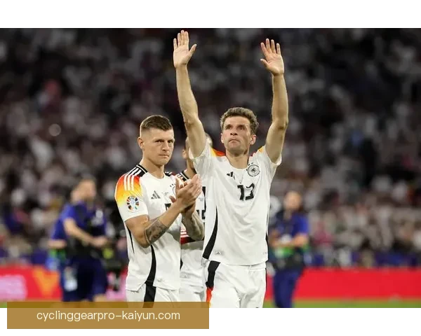 穆勒传奇：德国足球灵魂的见证与持续影响